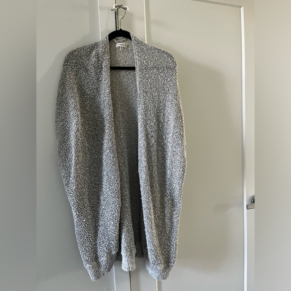 ❌SOLD Oversized Community Cardigan - Picture 2 of 7